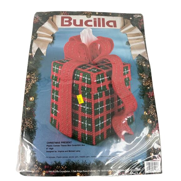 Bucilla Vintage Christmas Present Plastic Canvas Tissue Box Cover Gift Box New - Picture 5 of 12